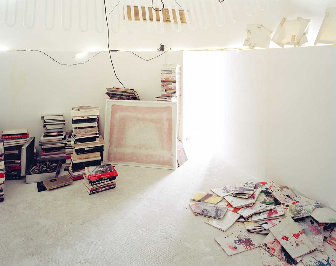 Difficult Times - o.T. (Studio), 2026, 50 x 60 cm