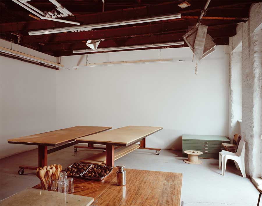 Difficult Times - No Shit, 2025, 40 x 50 cm