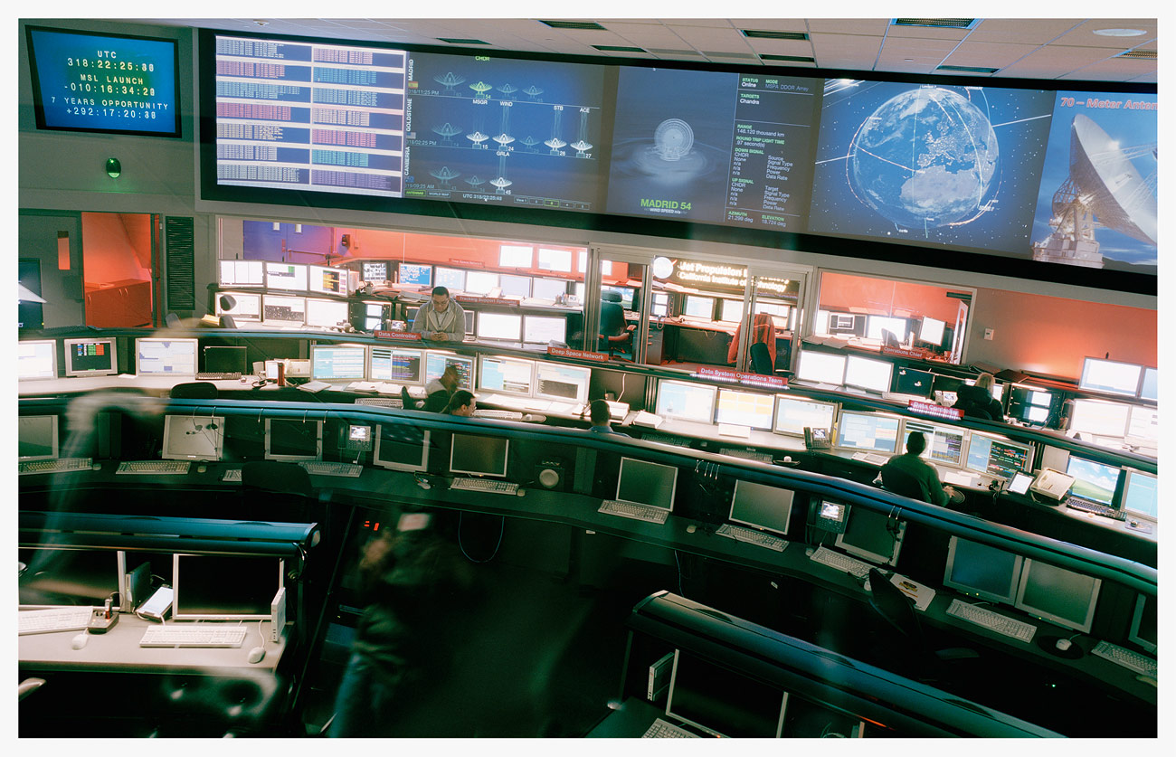 Voyager – The Grand Tour - The JPL control room. The place where data from ongoing missions  is received and distributed to the relevant teams. The room is only fully  occupied during critical manoeuvres such as launches and planetary  encounters.