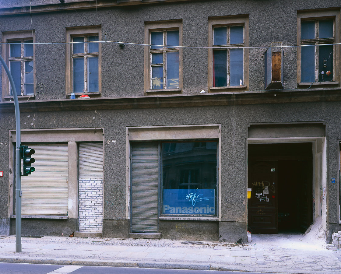 Temporary Spaces - Panasonic Außen, 1997