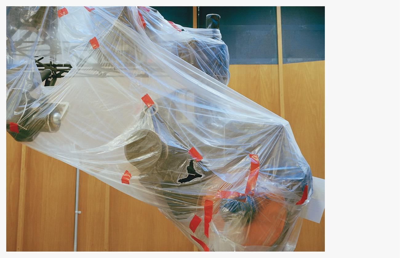 Voyager – The Grand Tour - Besides other instruments, the moveable Scan Platform houses the  Voyager&rsquo;s cameras (Narrow and Wide Angle Image Subsystem).