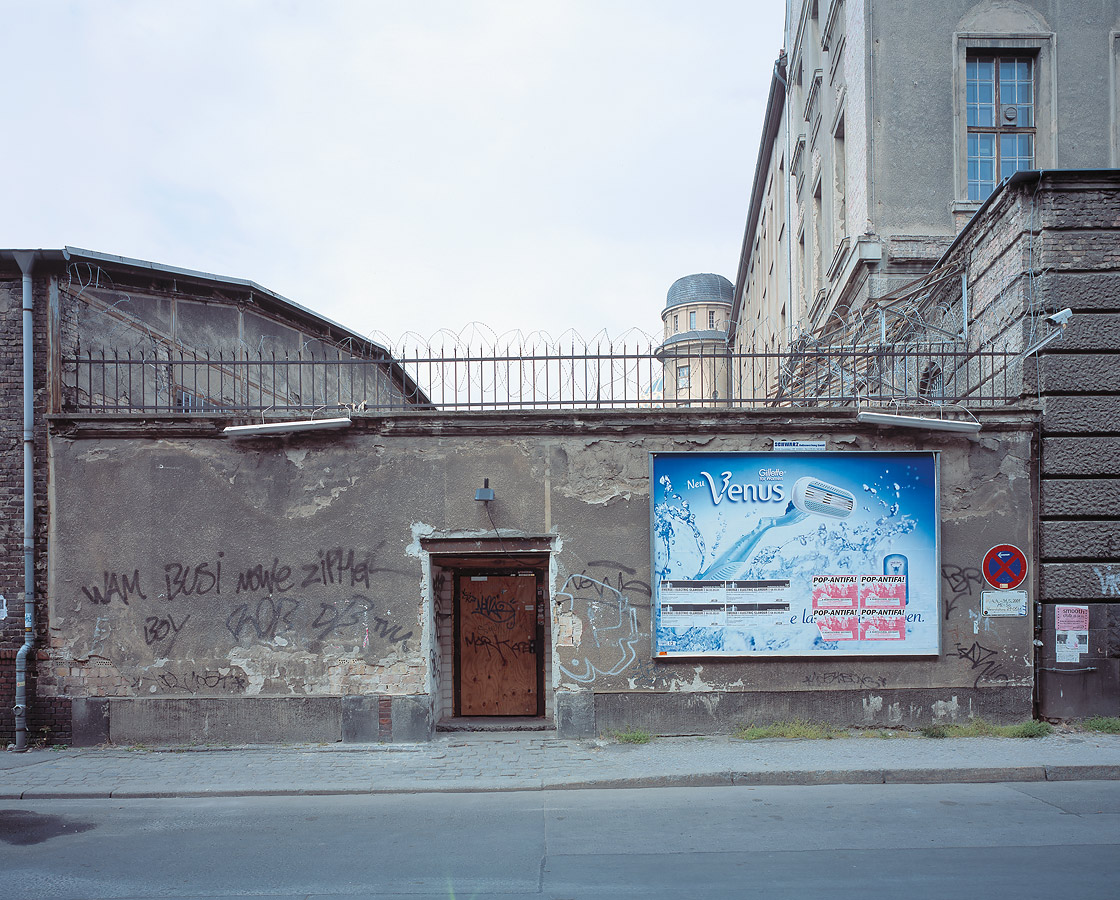 Temporary Spaces - wmf 5 Au&szlig;en, 2001