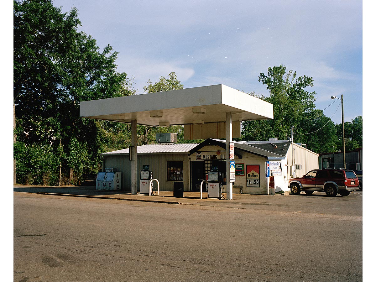 The South - Mustang Oil, Newbern, Alabama